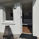 Lägenhet Comfortable Studio Dans Une Maison Au Calme Bellerive-sur-Allier