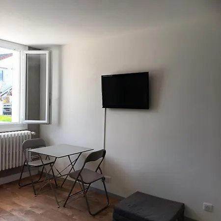 Appartement Comfortable Dans Maison Au Calme Bellerive-sur-Allier
