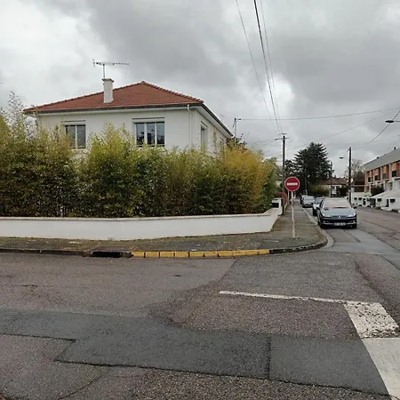 Comfortable In A Absolutely Quiet Daire Bellerive-sur-Allier